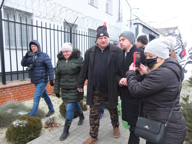 Rolnik poszedł siedzieć za brak kolczyków u świń. Protest w Lublinie