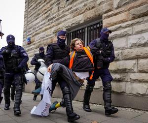 Incydent na Marszu Niepodległości w Warszawie. Aktywiści zablokowali trasę