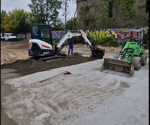 Budowa parkingu przy Ćwiczni w Lesznie
