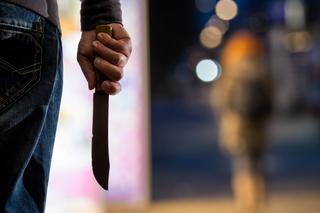 Horror na ulicach Gdyni. 38-latek z nożem gonił grupkę dzieci!