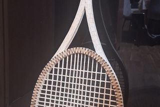 Iga, zrobiłem dla ciebie rakietę z 7030 zapałek. Niepełnosprawny artysta spod Bydgoszczy jest wielkim fanem polskiej tenisistki