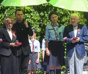81. rocznica Powstania Warszawskiego. Prezydent Duda wręczył odznaczenia powstańcom