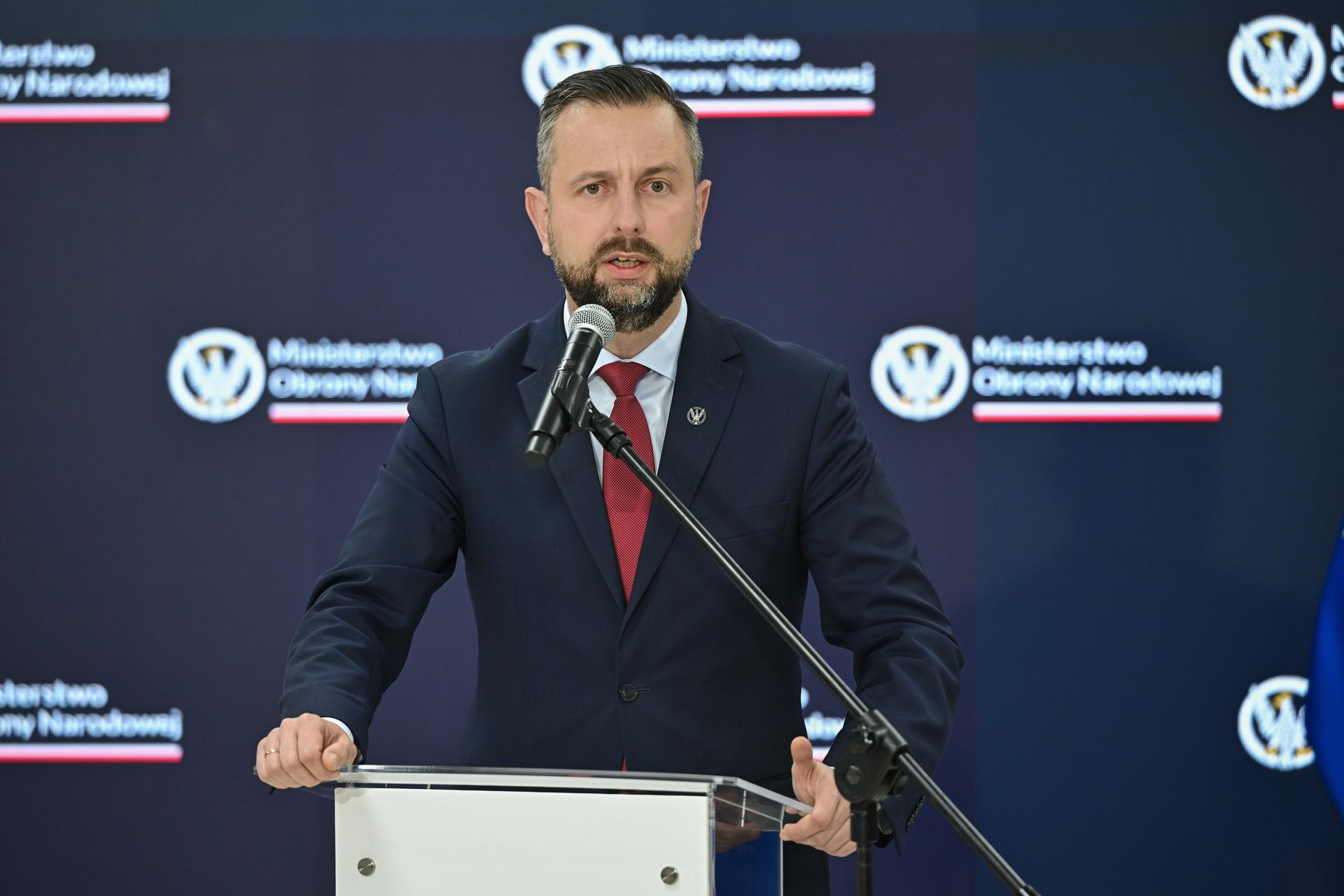 Alarm na polskich torach po aktach dywersji. Rząd wysyła wojsko do ochrony strategic…