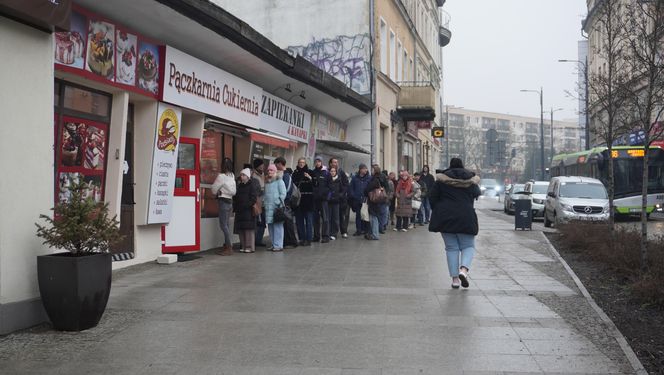 Tłusty Czwartek w Olsztynie. Długie kolejki do cukierni. Jakie pączki olsztynianie wybierają najczęściej?