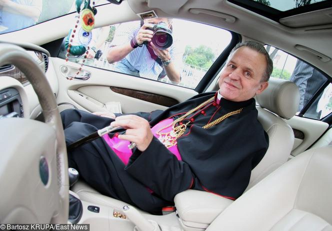 Uciekaliśmy przed Jankowskim do piwnicy