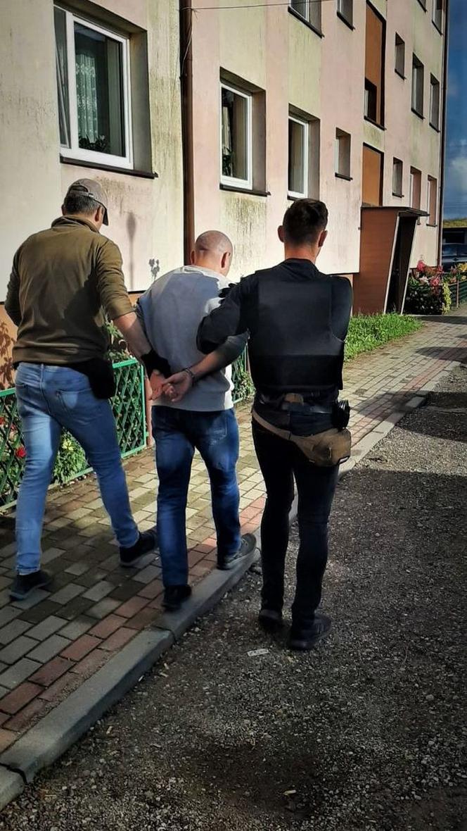 Policja zatrzymała 36 kiboli po ubiegłorocznym meczu Lechii Gdańsk. Ogromna akcja służb na Pomorzu