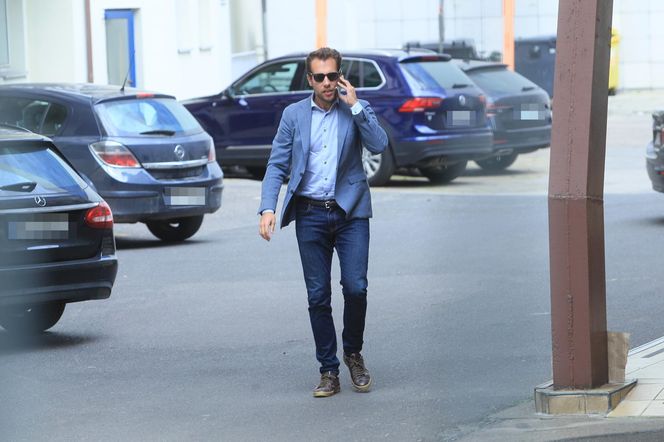 Zjechali na spotkanie do siedziby PiS na Nowogrodzką  -- 