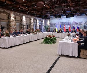 Ukraina negocjuje z Rosją w Stambule. Rosyjska delegacja od razu postawiła warunek!