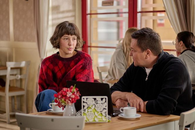 Na Wspólnej odc. 4040. Brygida (Maja Wolska), Michał (Robert Kudelski)