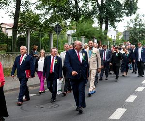 Korowód dożynkowy w Kostuchnie