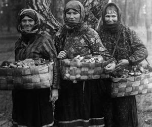 Tak mieszkało się na polskiej wsi prawie 100 lat temu. Zobaczcie te niezwykłe zdjęcia!