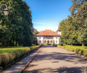 To jedyny w swoim rodzaju pałac Małopolsce. Jest uznawany za perłę neorenesansu