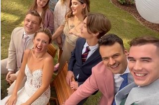 Barwy szczęścia. Asia (Anna Gzyra-Augustynowicz), Hubert (Marek Molak), Marysia (Nina Szumowska), Agata (Natalia Zambrzycka), Ignacy (Olaf Staszkiewicz), Tolek (Marek Siudym), Staś (Olaf Kasprzyk), Emilka (Jessica Frankiewicz)