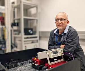 Farba, która myśli? Inteligentny materiał z AGH zrewolucjonizuje budownictwo