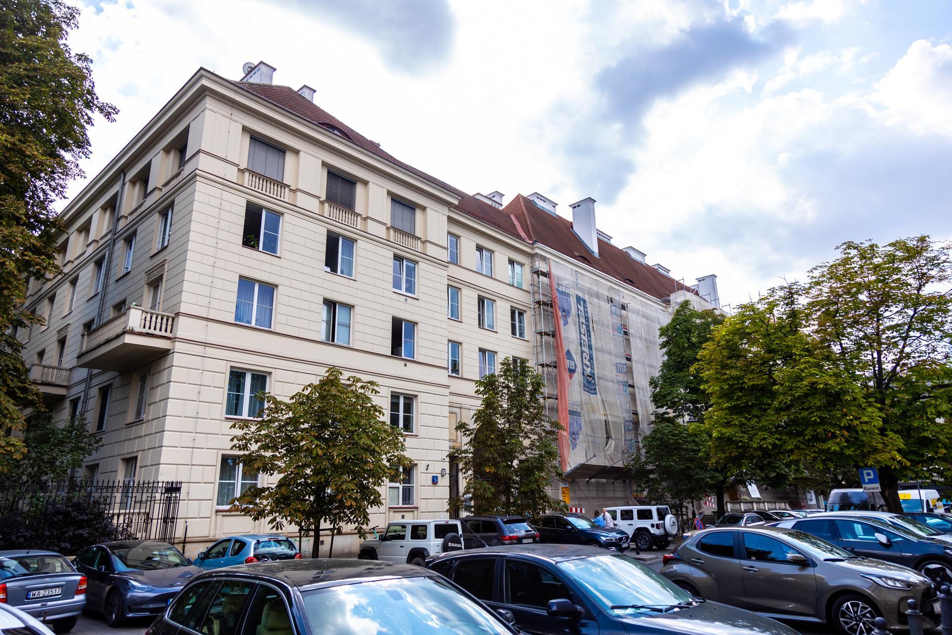 Budynek przy Chopina podczas modernizacji