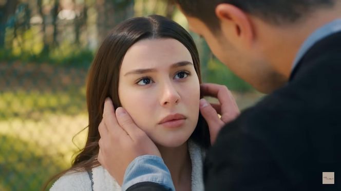 Pocałunek Zeynep i Ege. "Wszystko się ułoży"