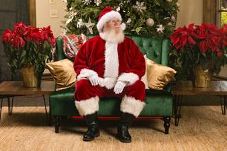 Kto przynosi prezenty pod choinkę?