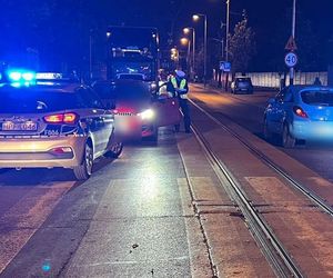 Konstantynów Łódzki. Wypadek 13-laatki na przejściu. Potrąciły ją dwa auta [ZDJĘCIA].