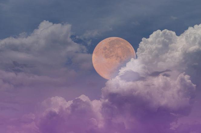 Pełnia Robaczego Księżyca już w marcu! Kiedy ją oglądać? Skąd wzięła się nazwa i co zwiastuje księżyc? 
