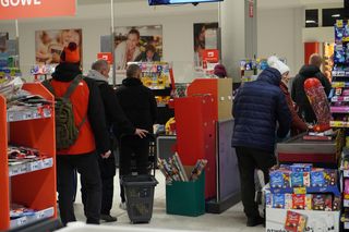 Pasaż handlowo-usługowy przy ul. Opieńskiego w Poznaniu 