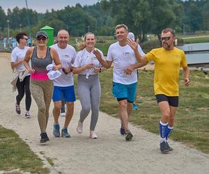 Siedlczanie chętnie korzystali z bezpłatnych badań, porad specjalistów i aktywności na świeżym powietrzu nad zalewem podczas Pikniku dla serca