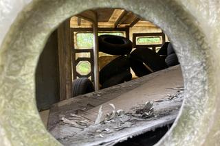 Kuter odnaleziony w środku lasu pod Gliwicami