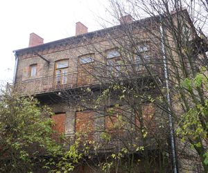 Opuszczona zabytkowa kamienica przy ul. Sienkiewicza w Białymstoku