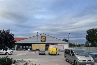 Nie można wejść do Lidla przy ul. Hetmańskiej w Rzeszowie. Czy sklep zostanie zamknięty? 