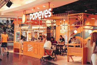 Kultowy kurczak z Luizjany wreszcie w Tarnowie! Popeyes otwiera się w galerii handlowej