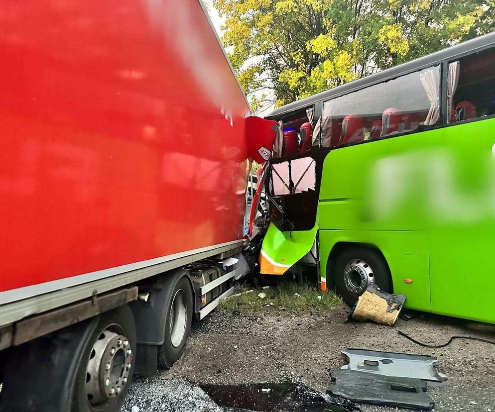 Tragiczny wypadek autobusu linii Warszawa - Odessa na obwodnicy Lwowa