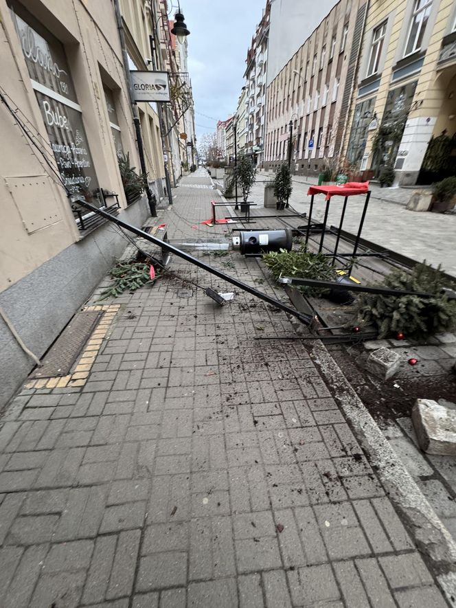 Totalna demolka w centrum Wrocławia. Ogródki przy restauracji zrujnowane, właściciele załamani 