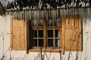 Jak zmniejszyć straty ciepła? Prawidłowa termoizolacja domu przed zimą