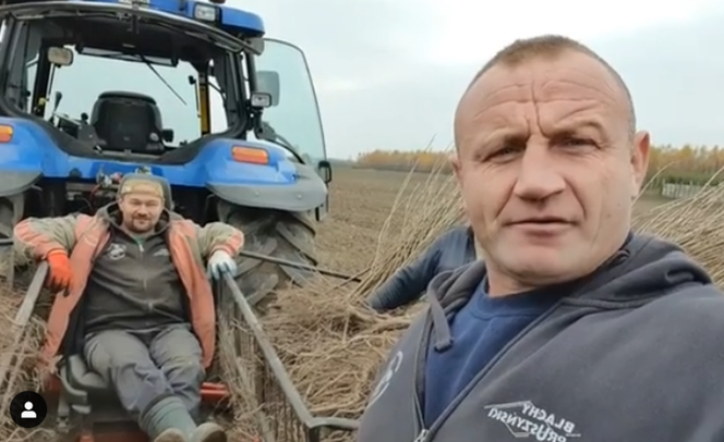 Mariusz Pudzianowski podczas pracy