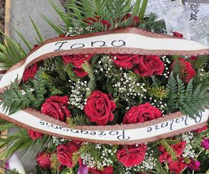 Grób 66-latka, który zmarł w radiowozie w Markowej