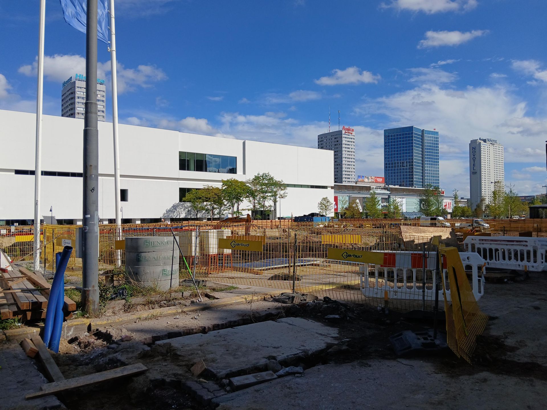 Budowa podziemi teatru TR Warszawa