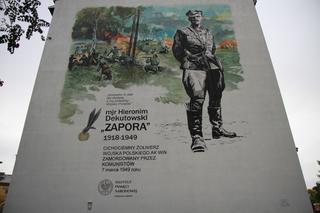 Mural poświęcony mjr Hieronimowi Dekutowskiemu na ul. Unickiej w Lublinie