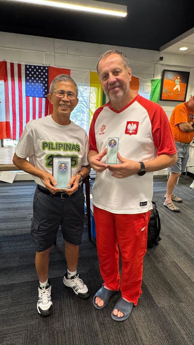 Proboszcz z Tarnowa mistrzem świata. Ksiądz Bogusław zmiótł rywali z kortu jak Iga Świątek!