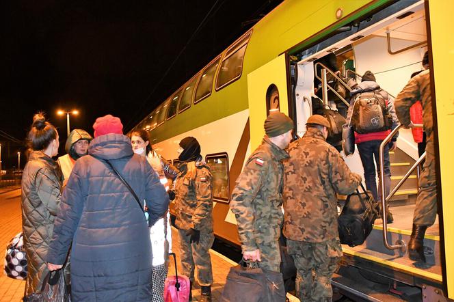 Pociąg humanitarny zawiózł dary do Ukrainy. Wracając, przywiózł ponad 550 uchodźców