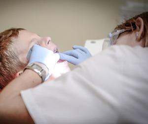 Wkrótce ruszy proces dentystki oskarżonej o wyłudzenie 278 tys. zł od NFZ