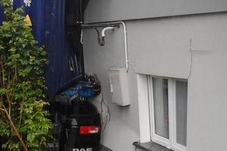 Lubelskie: To cud, że wszyscy żyją. Tir wjechał w budynek mieszkalny