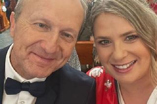 Pierwsza miłość po wakacjach 2023. Seweryn (Mirosław Kropielnicki), Karolina Kazanowa (Elżbieta Romanowska) na planie