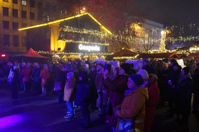 Kolędowanie na placu Wolności