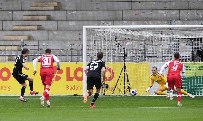 Robert Lewandowski w meczu z Freiburgiem