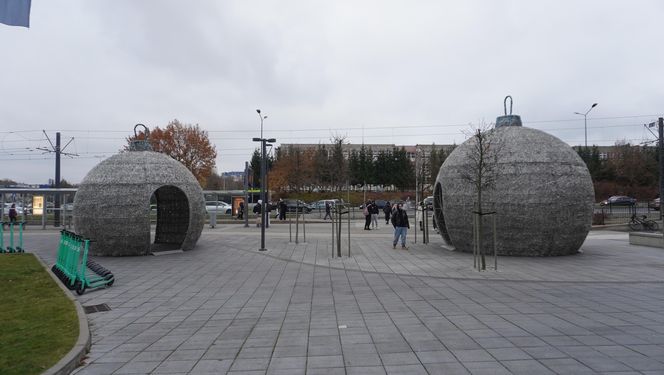 W Olsztynie pojawiły się pierwsze ozdoby bożonarodzeniowe. Gdzie można je podziwiać?