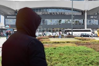 Wyjął nóż i zranił młodych ludzi! Atak na Dworcu Centralnym