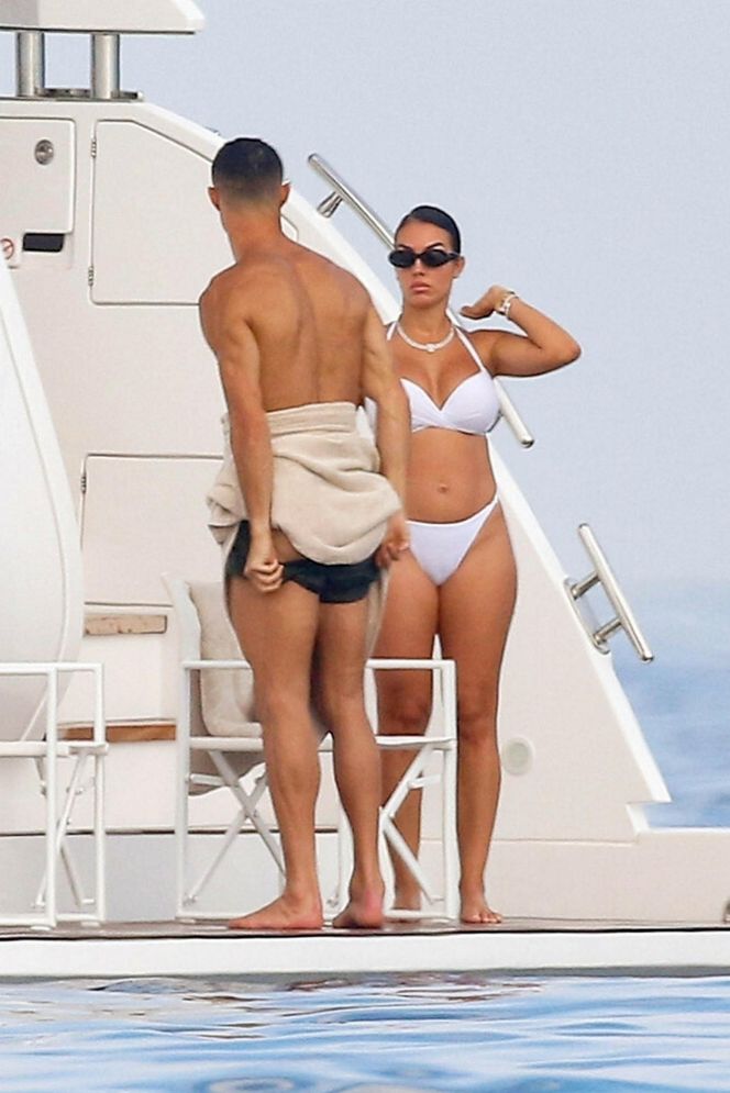 Cristiano Ronaldo zaręczył się ukochanej! Georgina Rodriguez powiedziała "TAK"!