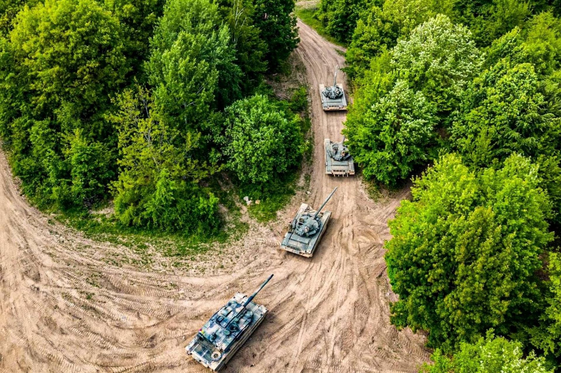 Polski K2GF i słowackie T-72. Ćwiczenia Slovak Shield 2025