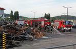 Pożar Lidla w Kielcach. Klienci musieli uciekać z marketu. Co było przyczyną?