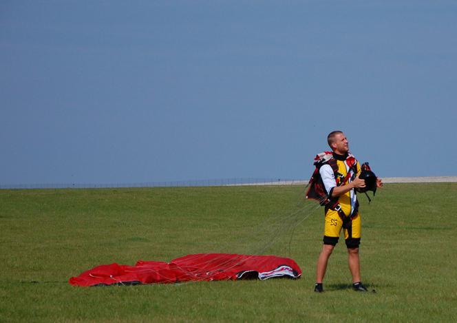 Skydive Chełm: Oderwij się od ziemi i wyskocz!