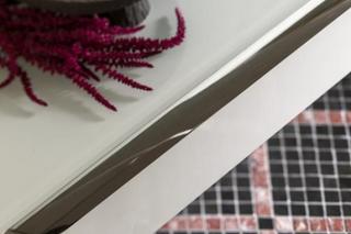 Jak urządzić łazienkę w kobiecym stylu?